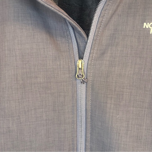 The North Face Women's Dark Gray Utility Jacket - Picture 5 of 10